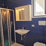 Fully Equipped With Shared Pool 아파트 비비오네