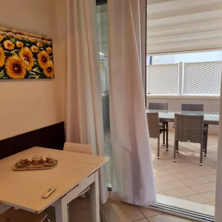 Well Equipped With Pool - Beahost Apartment
